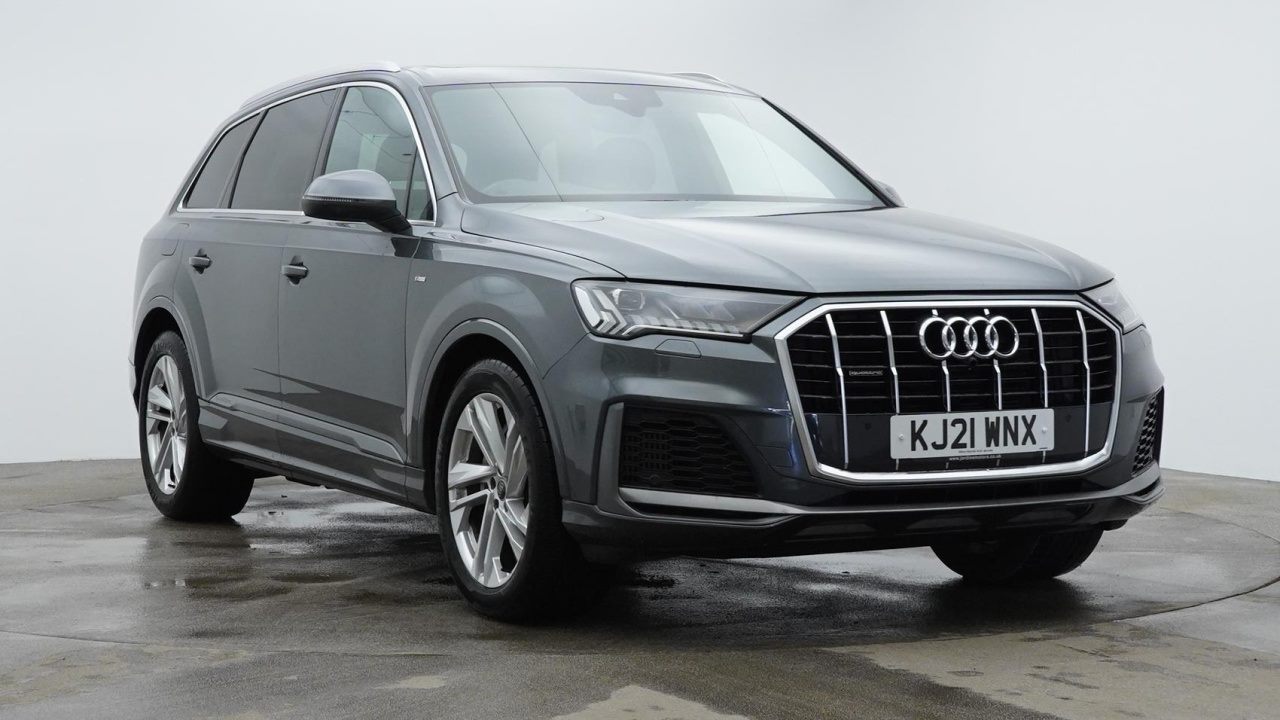 Main listing image - Audi Q7