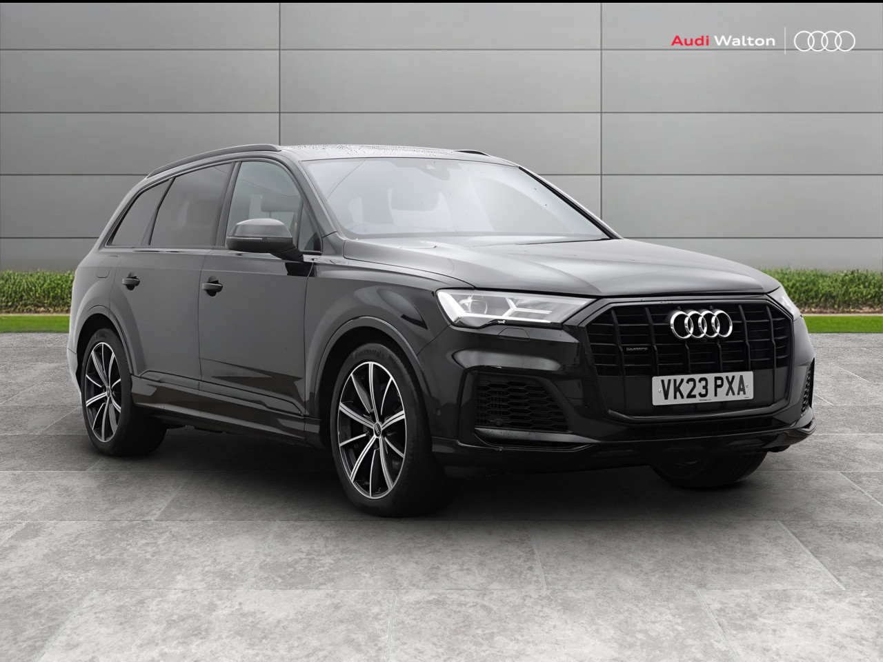 Main listing image - Audi Q7