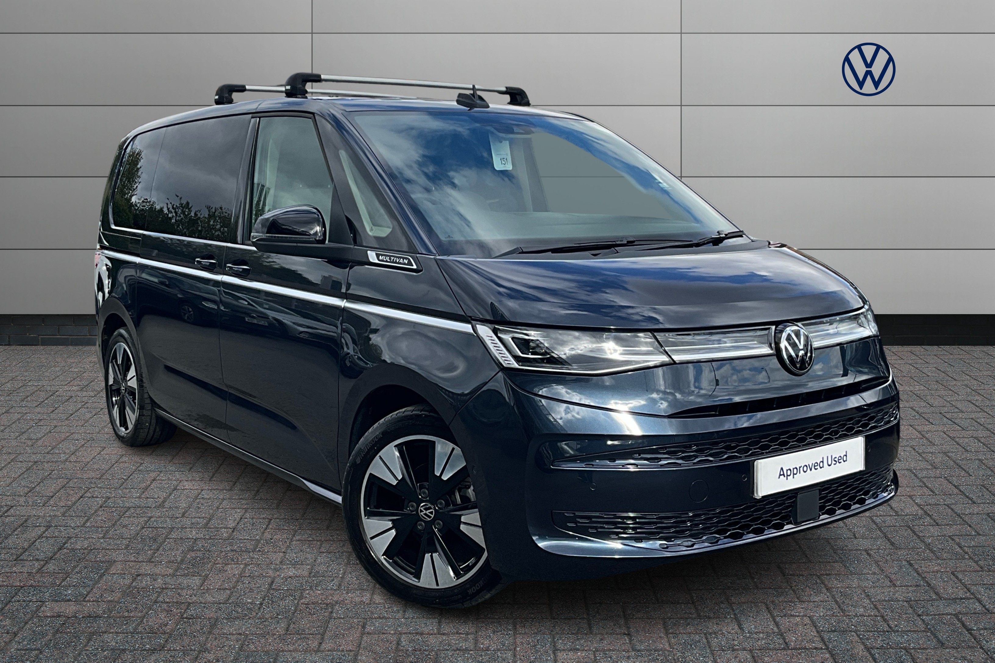 Main listing image - Volkswagen Multivan