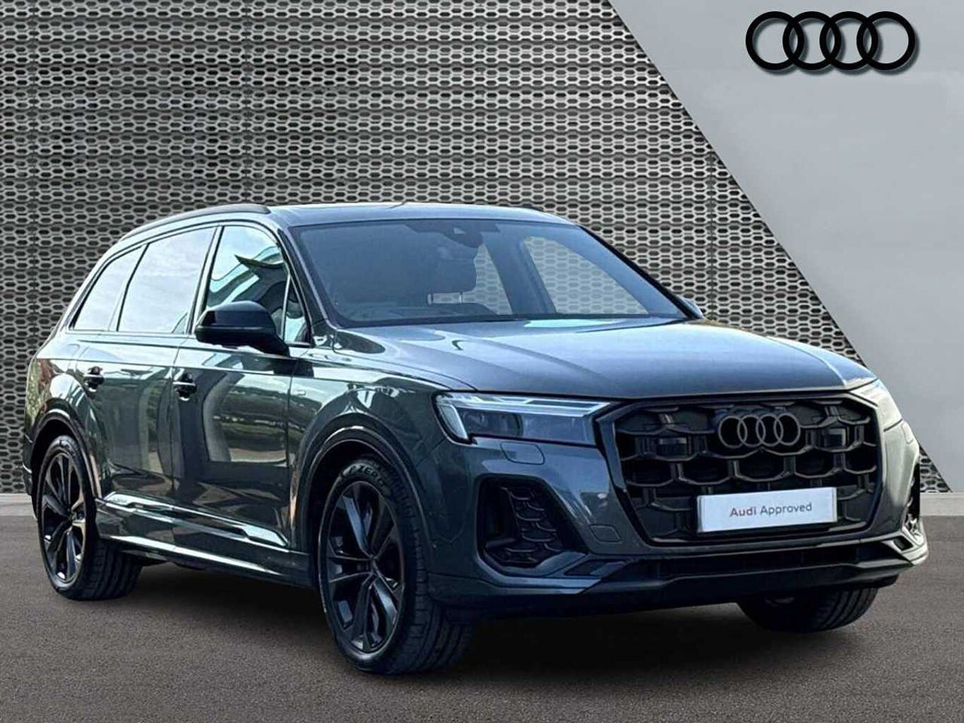 Main listing image - Audi Q7
