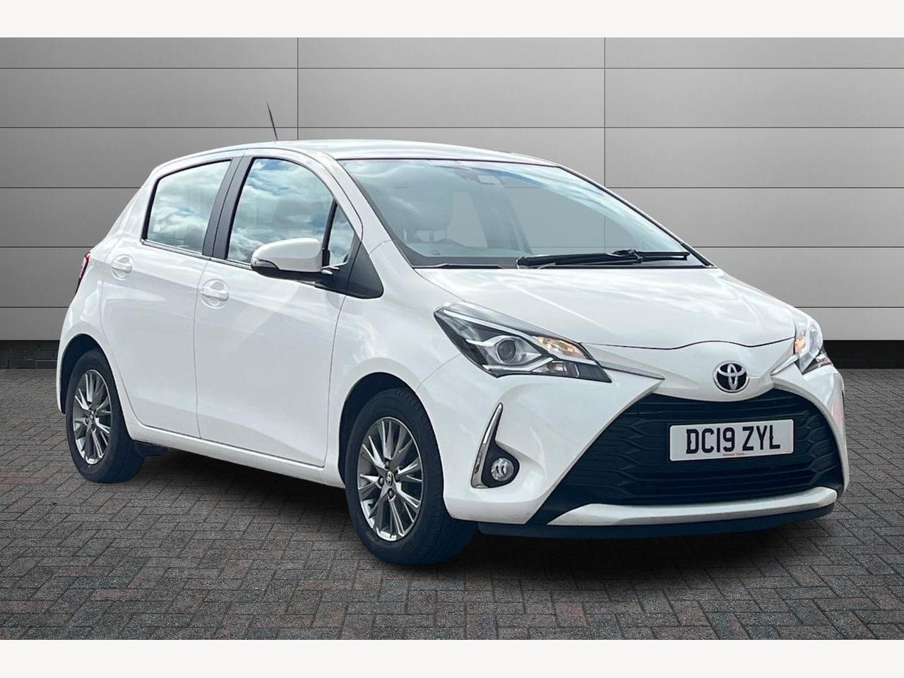 Main listing image - Toyota Yaris