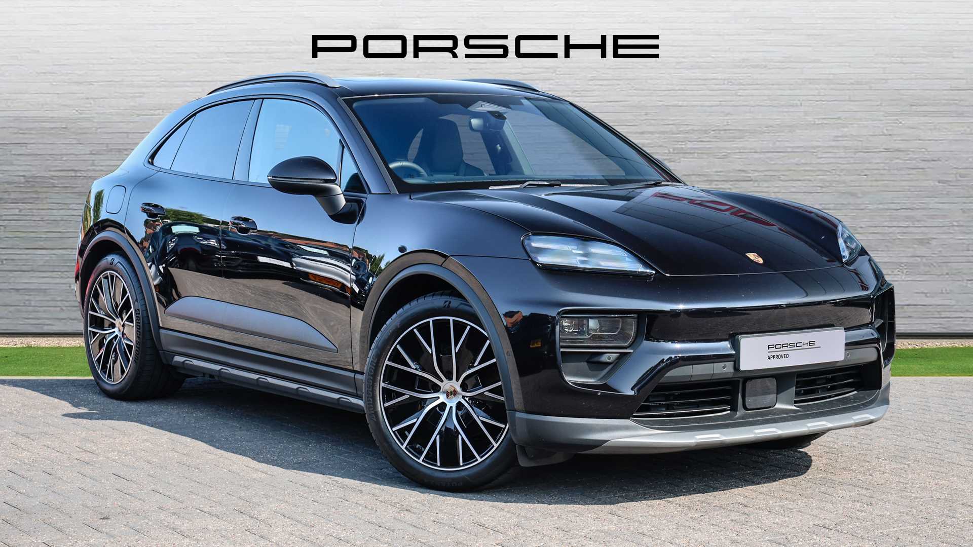 Main listing image - Porsche Macan