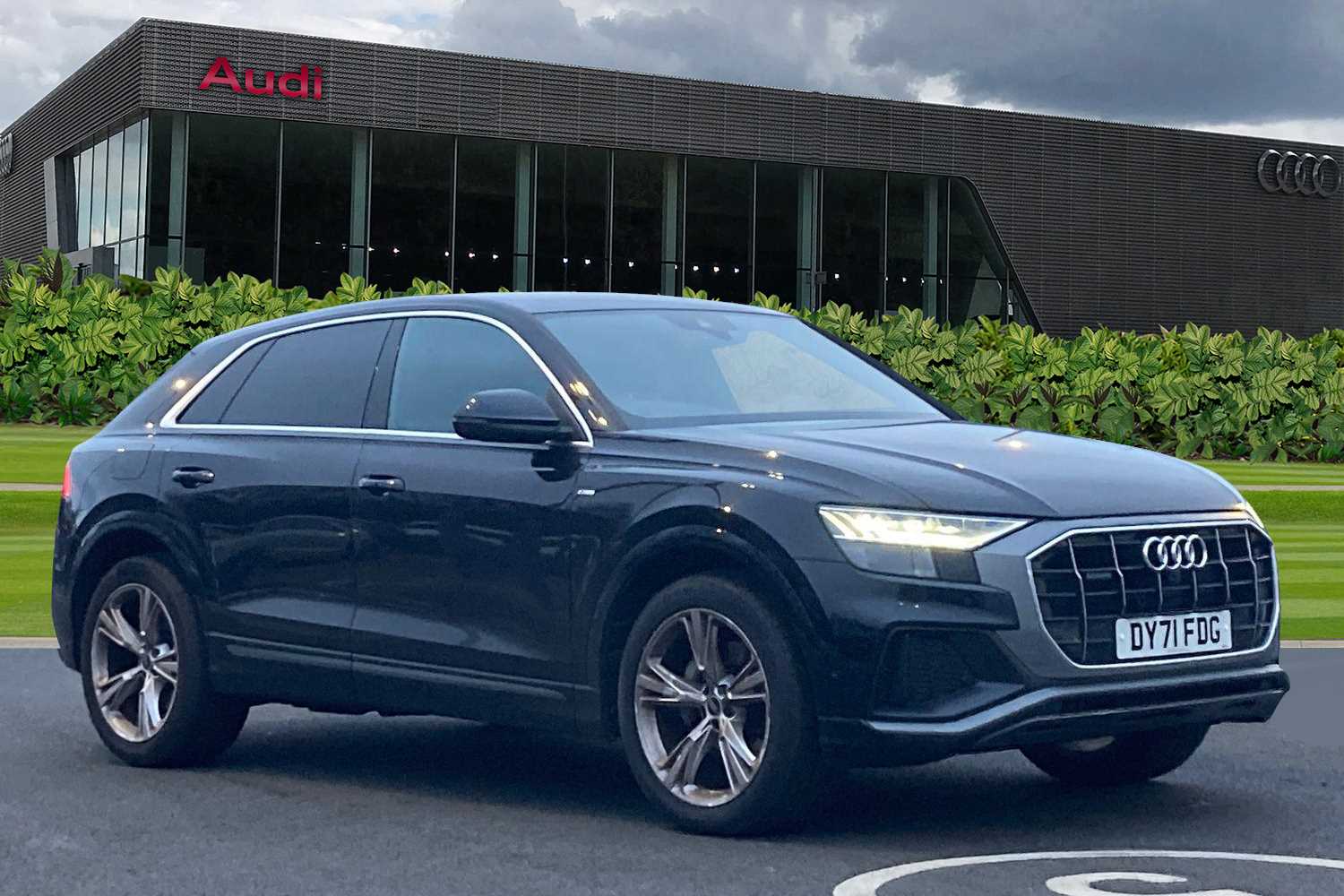 Main listing image - Audi Q8