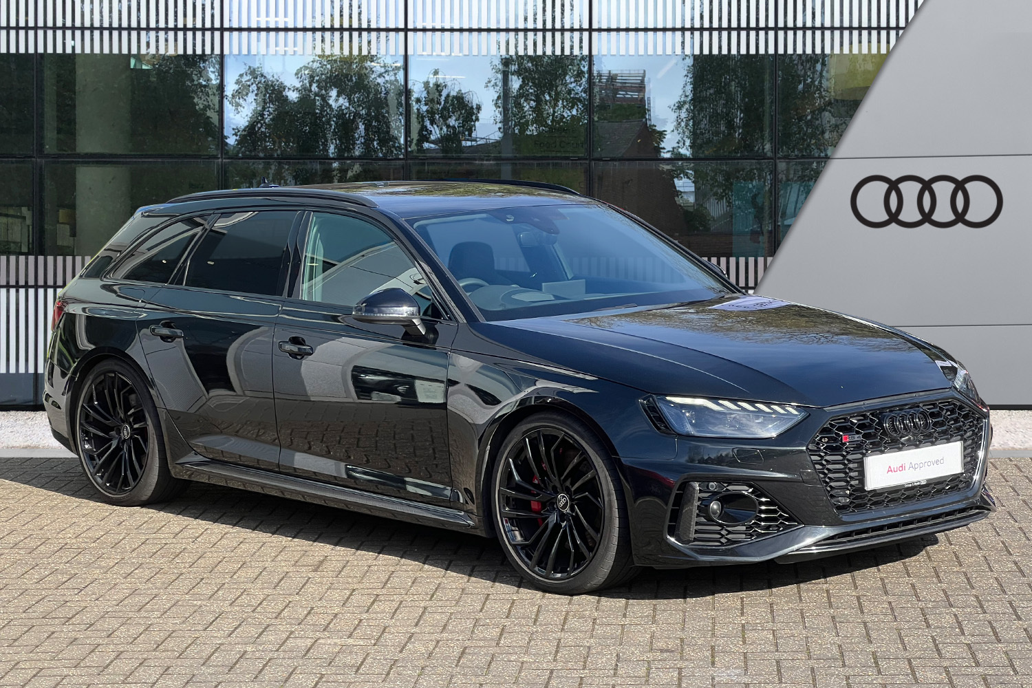 Main listing image - Audi RS4