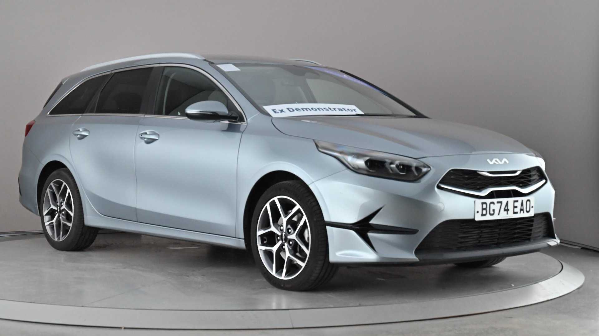 Main listing image - Kia Ceed SW