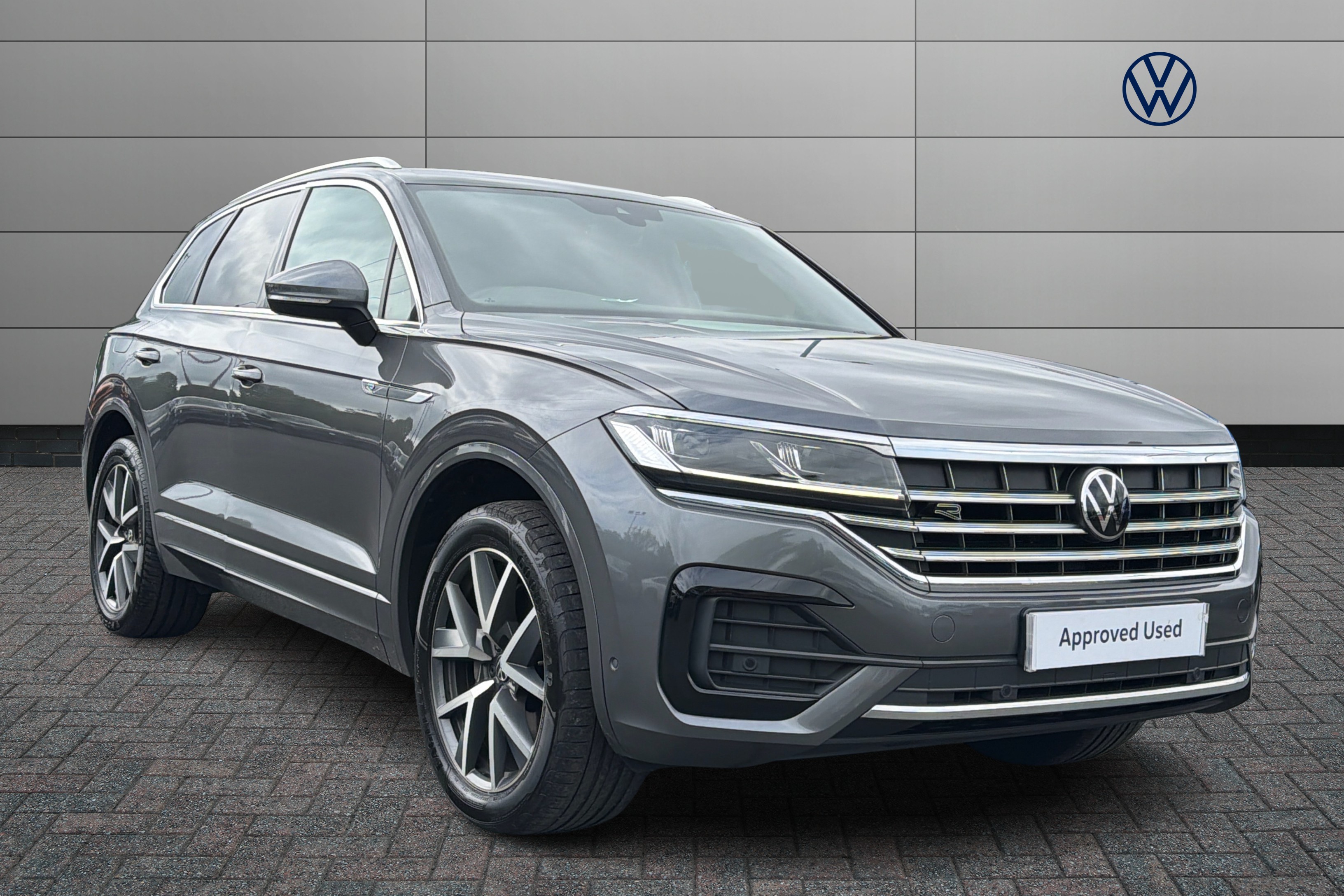 Main listing image - Volkswagen Touareg