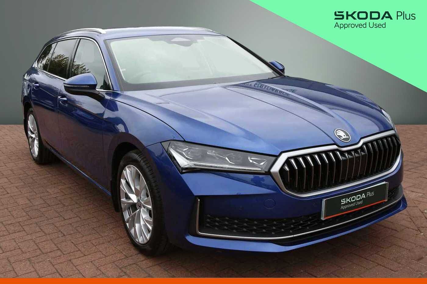 Main listing image - Skoda Superb