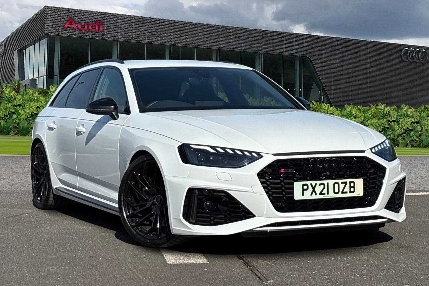 Main listing image - Audi RS4