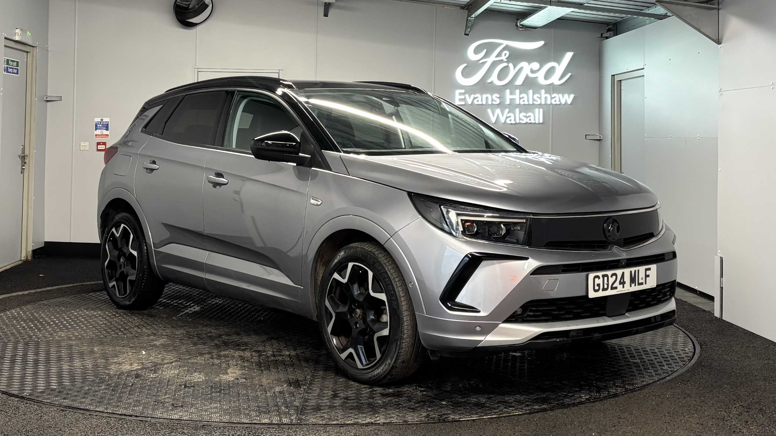 Main listing image - Vauxhall Grandland