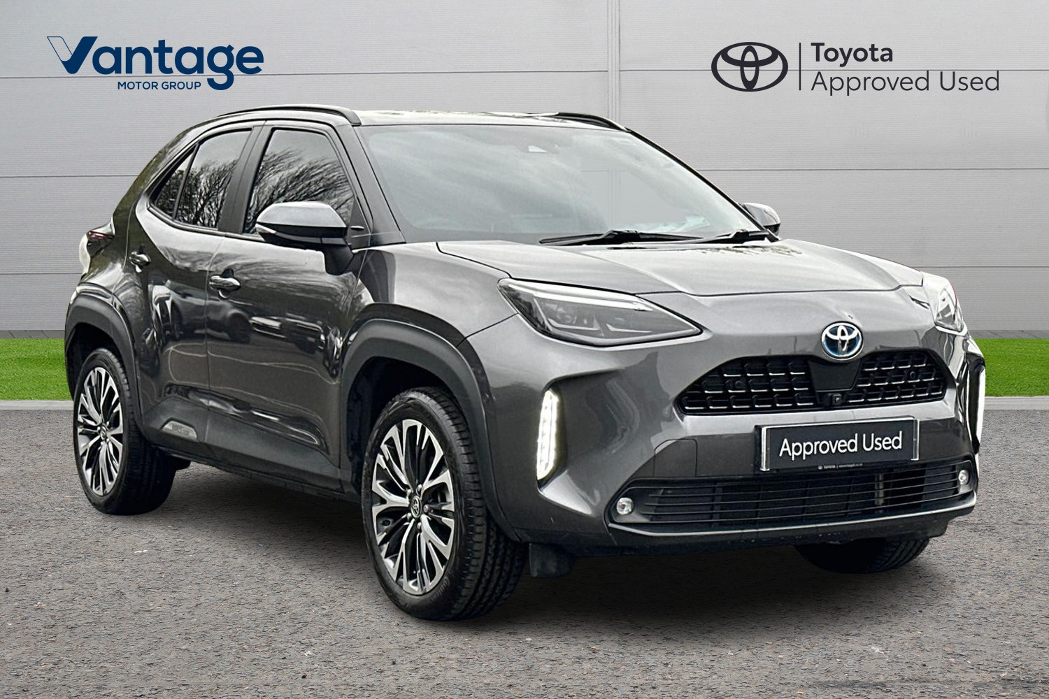 Main listing image - Toyota Yaris Cross