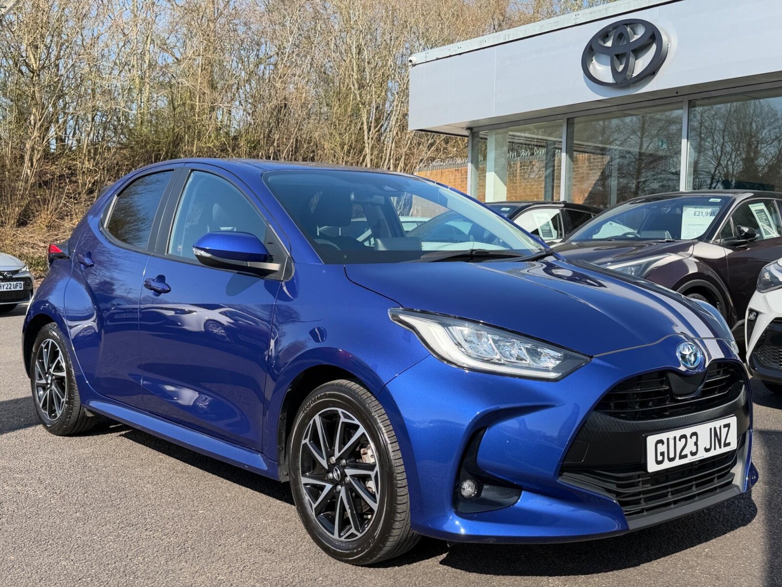 Main listing image - Toyota Yaris