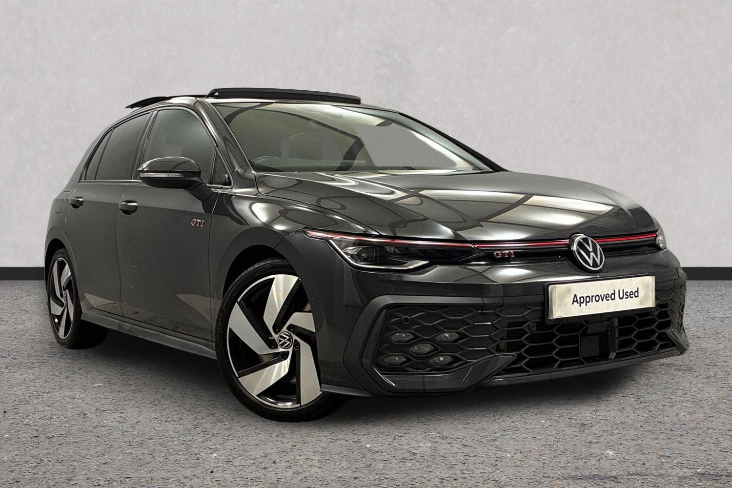 Main listing image - Volkswagen Golf