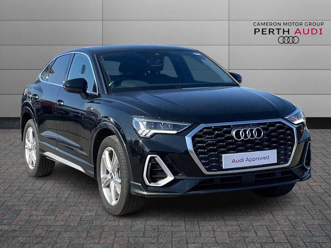 Main listing image - Audi Q3