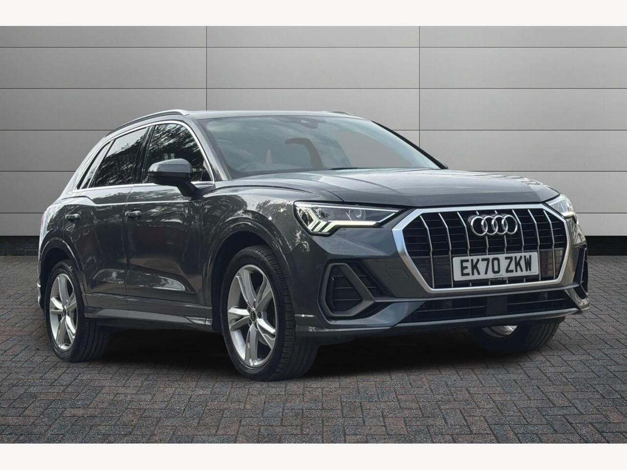 Main listing image - Audi Q3