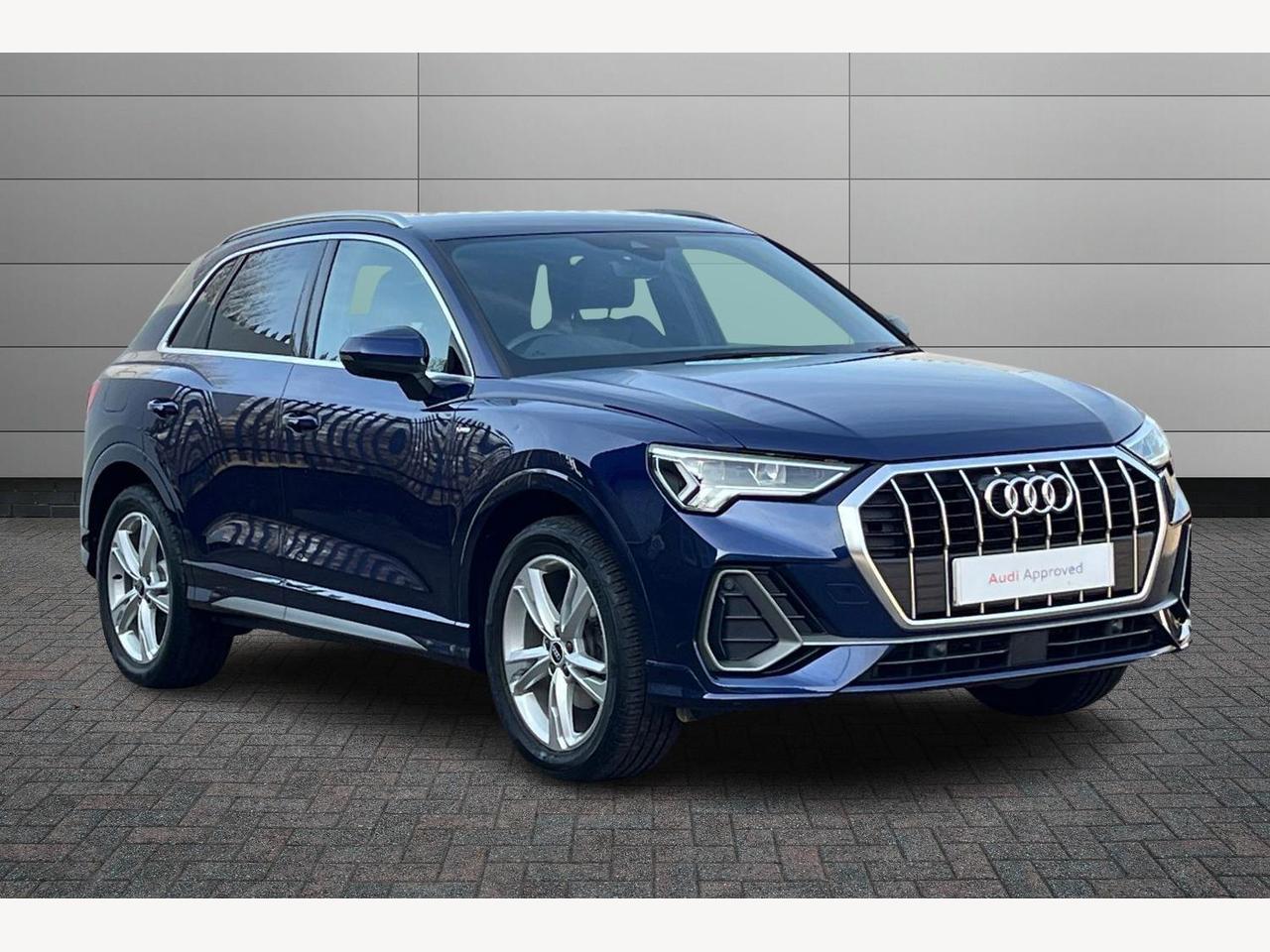 Main listing image - Audi Q3