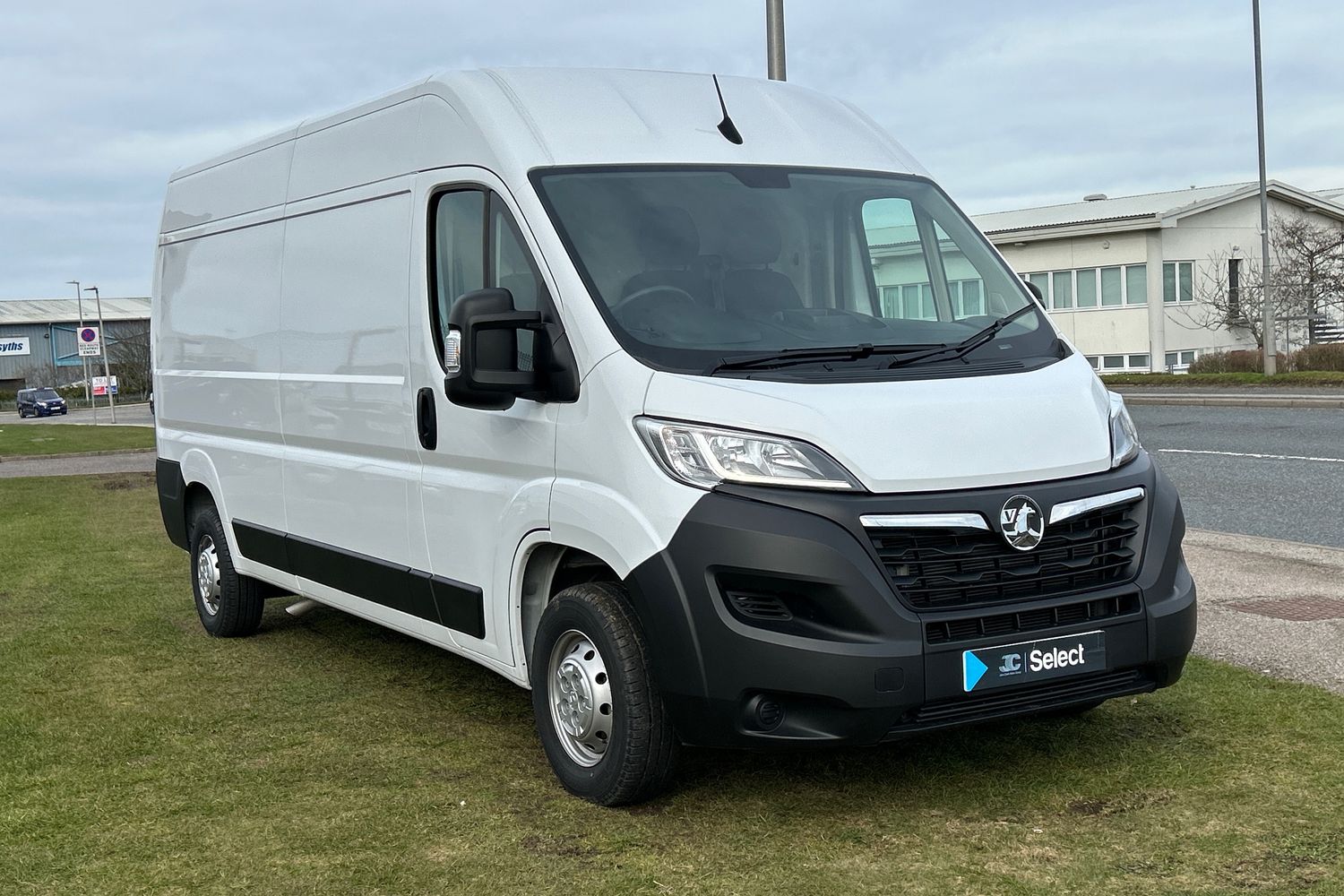 Main listing image - Vauxhall Movano
