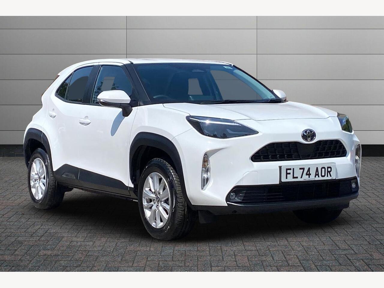 Main listing image - Toyota Yaris Cross