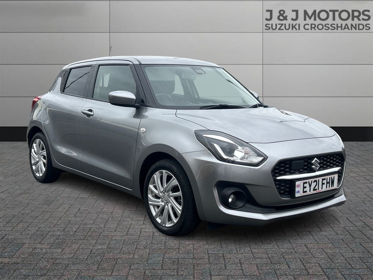 Main listing image - Suzuki Swift