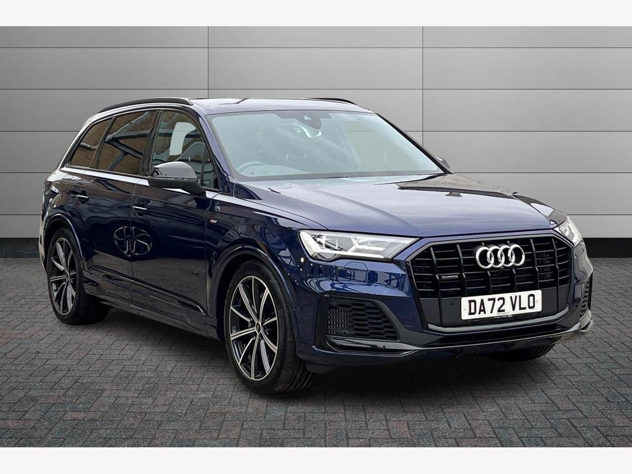 Main listing image - Audi Q7