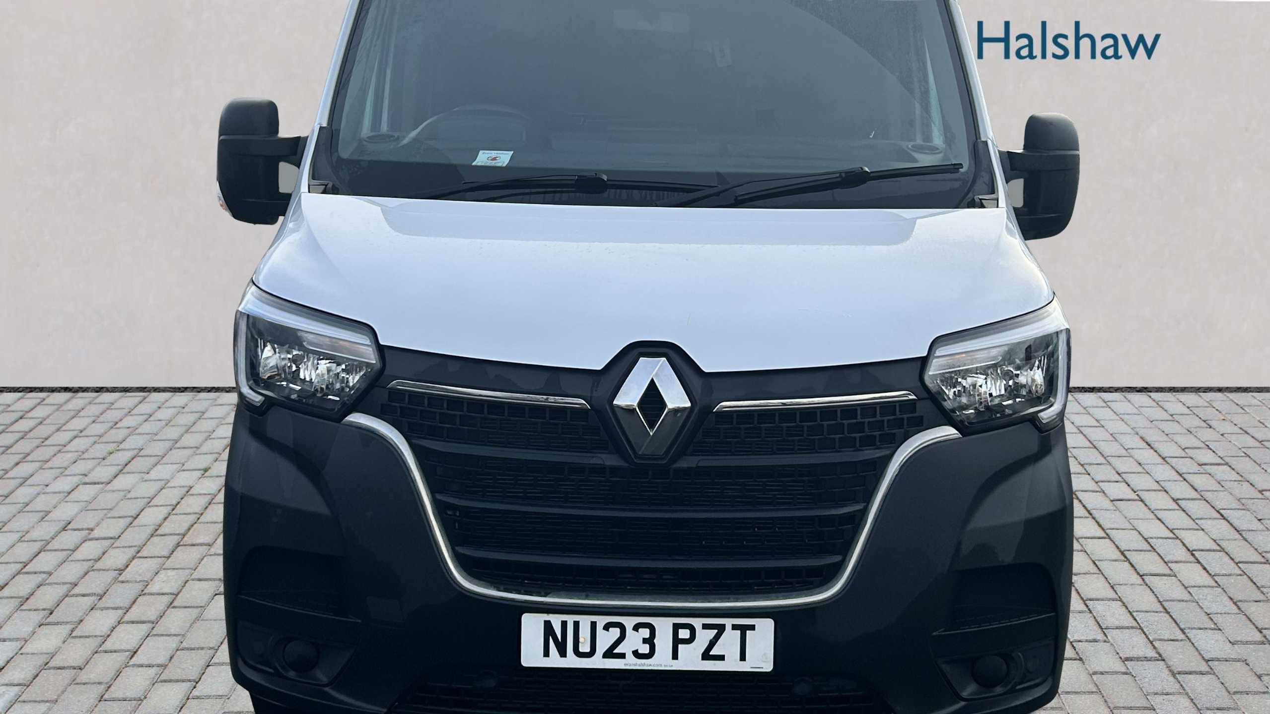 Main listing image - Renault Master