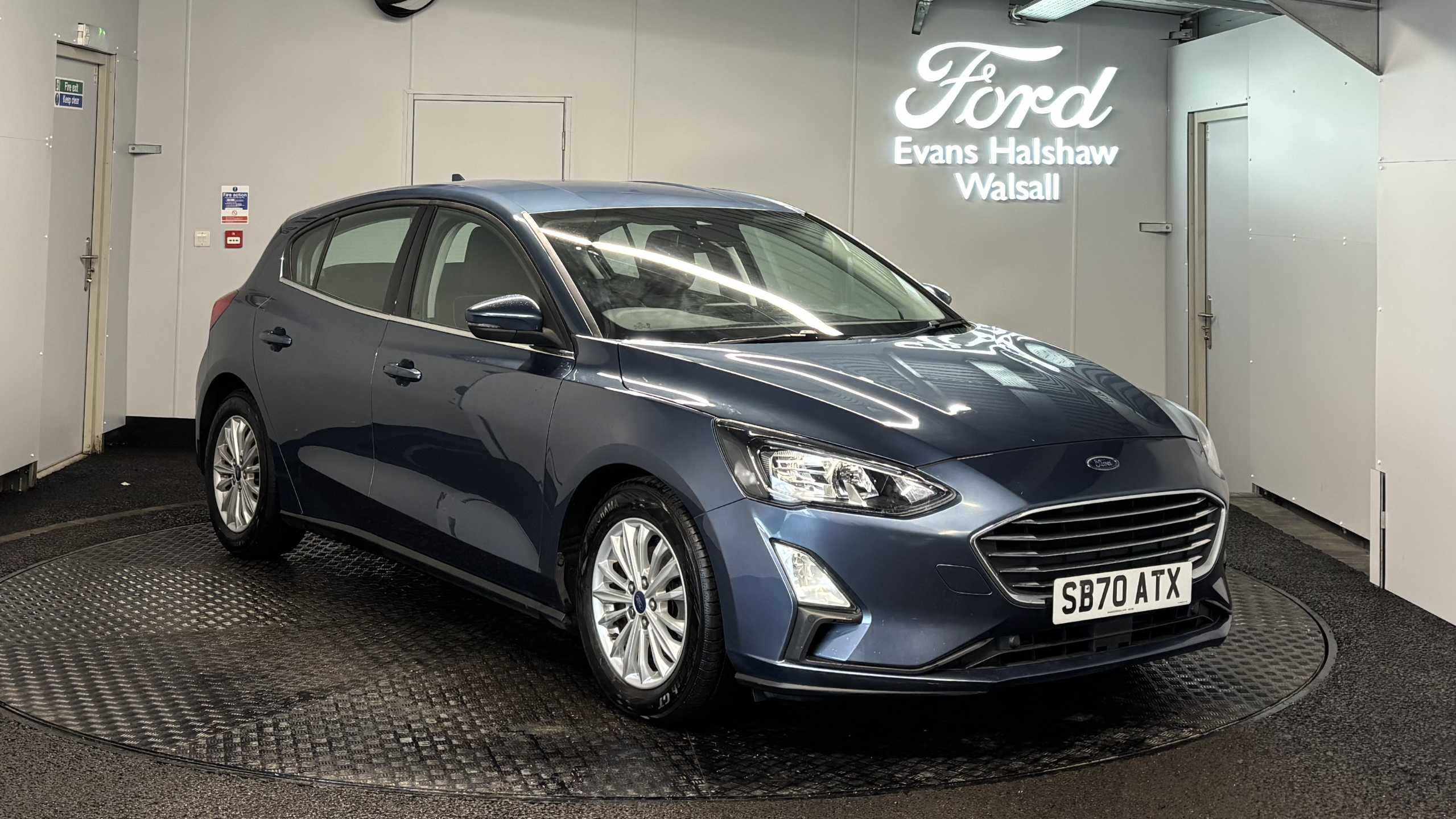 Main listing image - Ford Focus