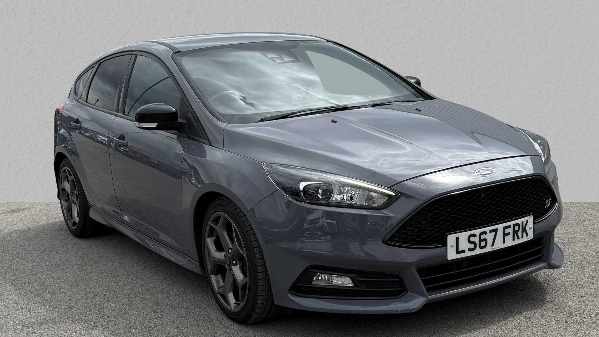 Main listing image - Ford Focus ST