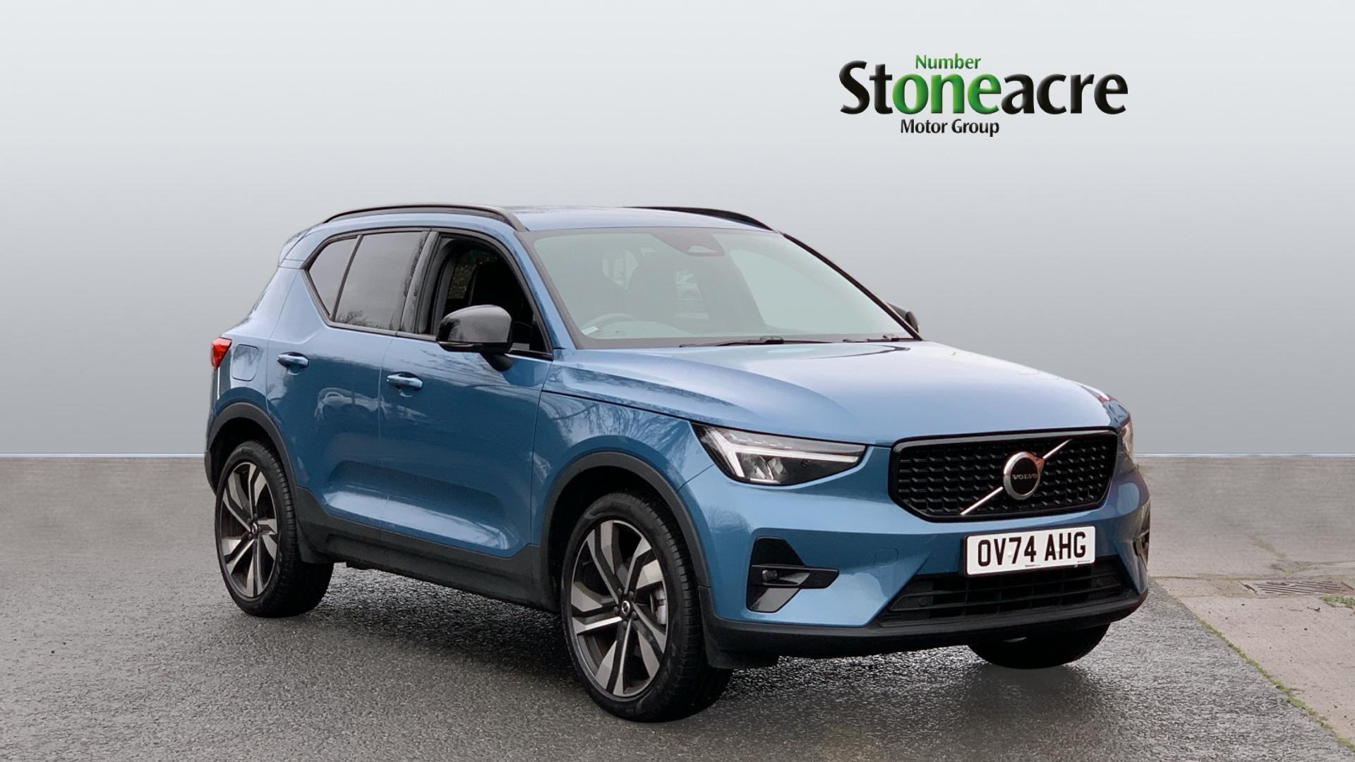 Main listing image - Volvo XC40