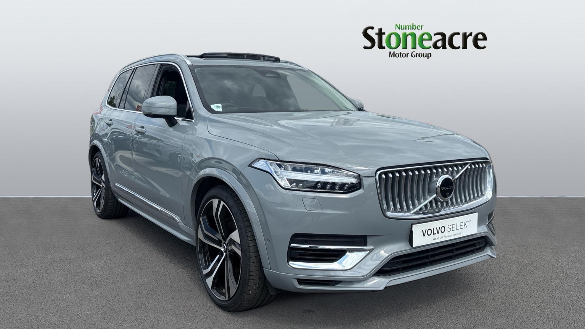 Main listing image - Volvo XC90