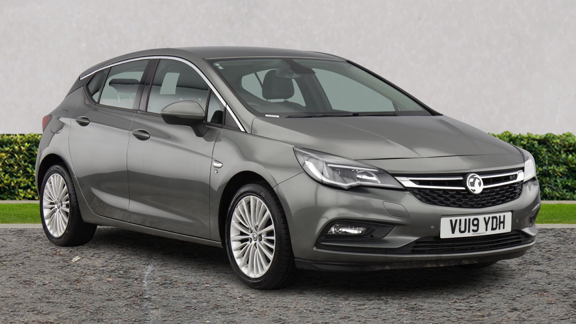 Main listing image - Vauxhall Astra