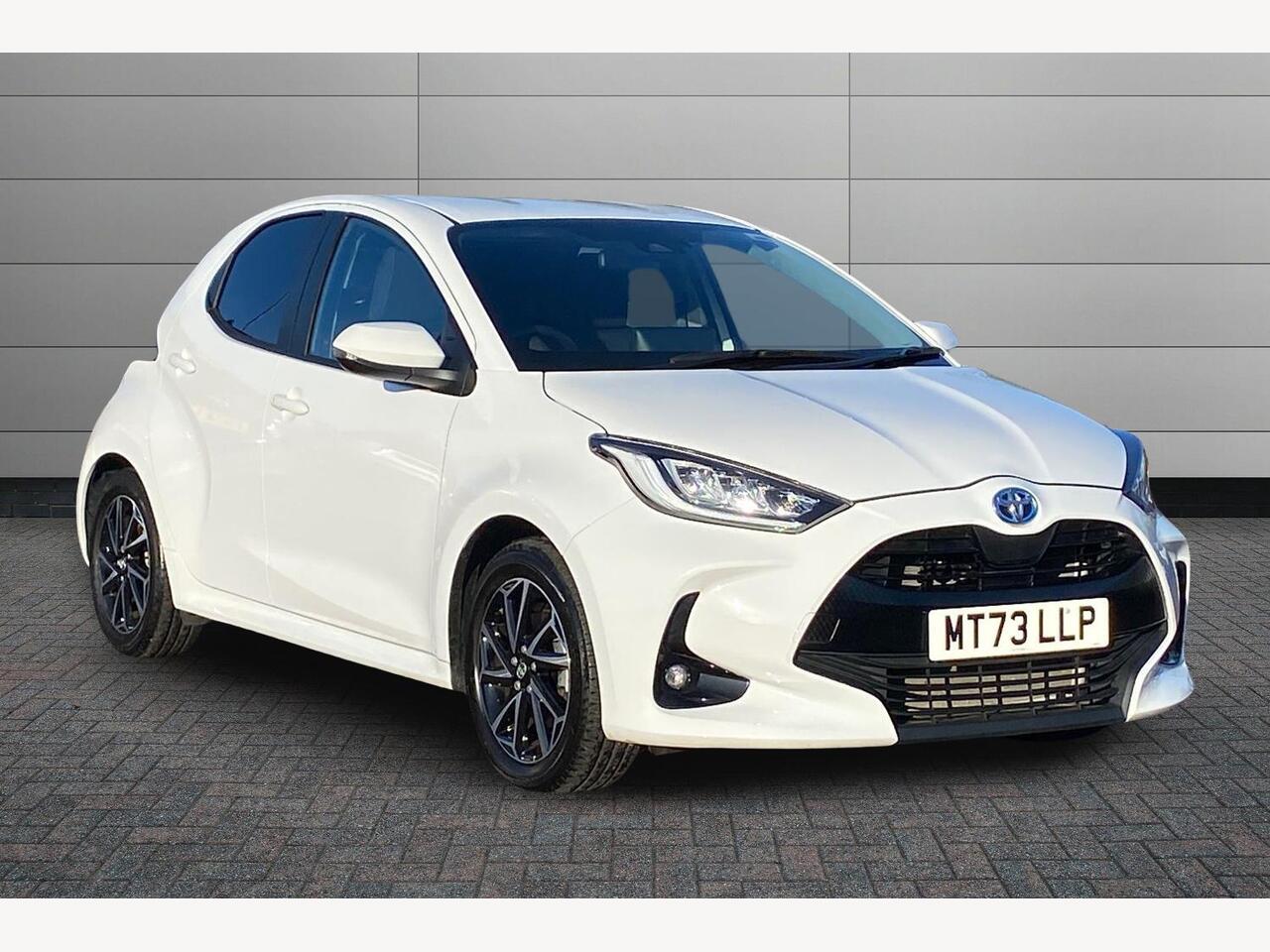 Main listing image - Toyota Yaris