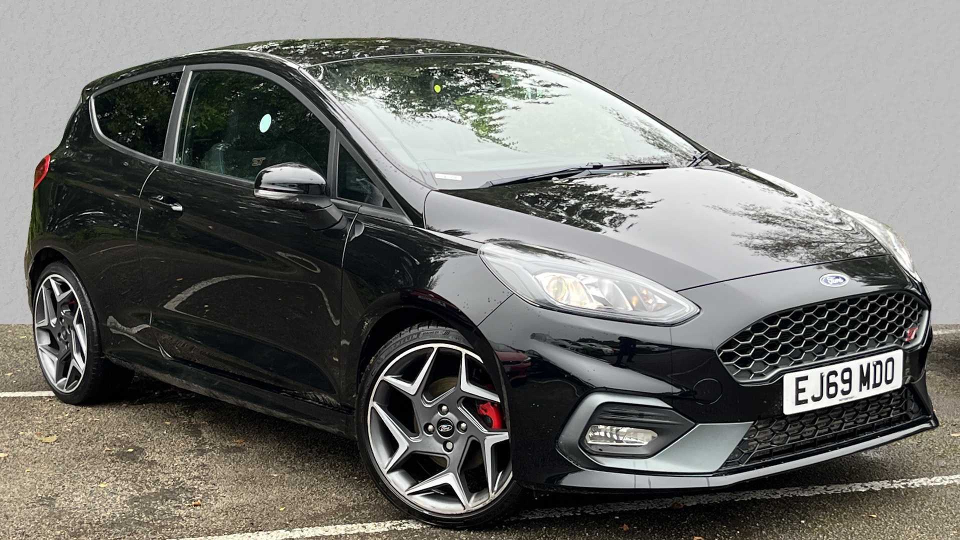 Main listing image - Ford Fiesta ST