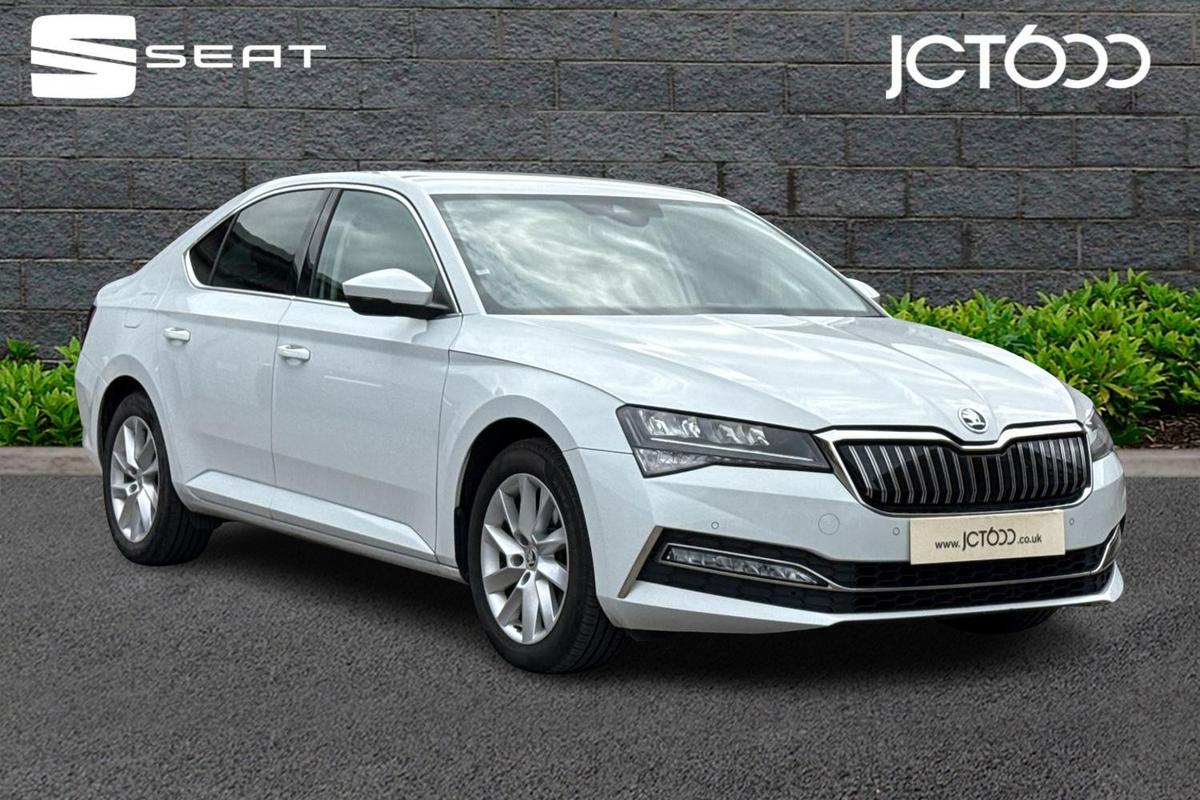 Main listing image - Skoda Superb