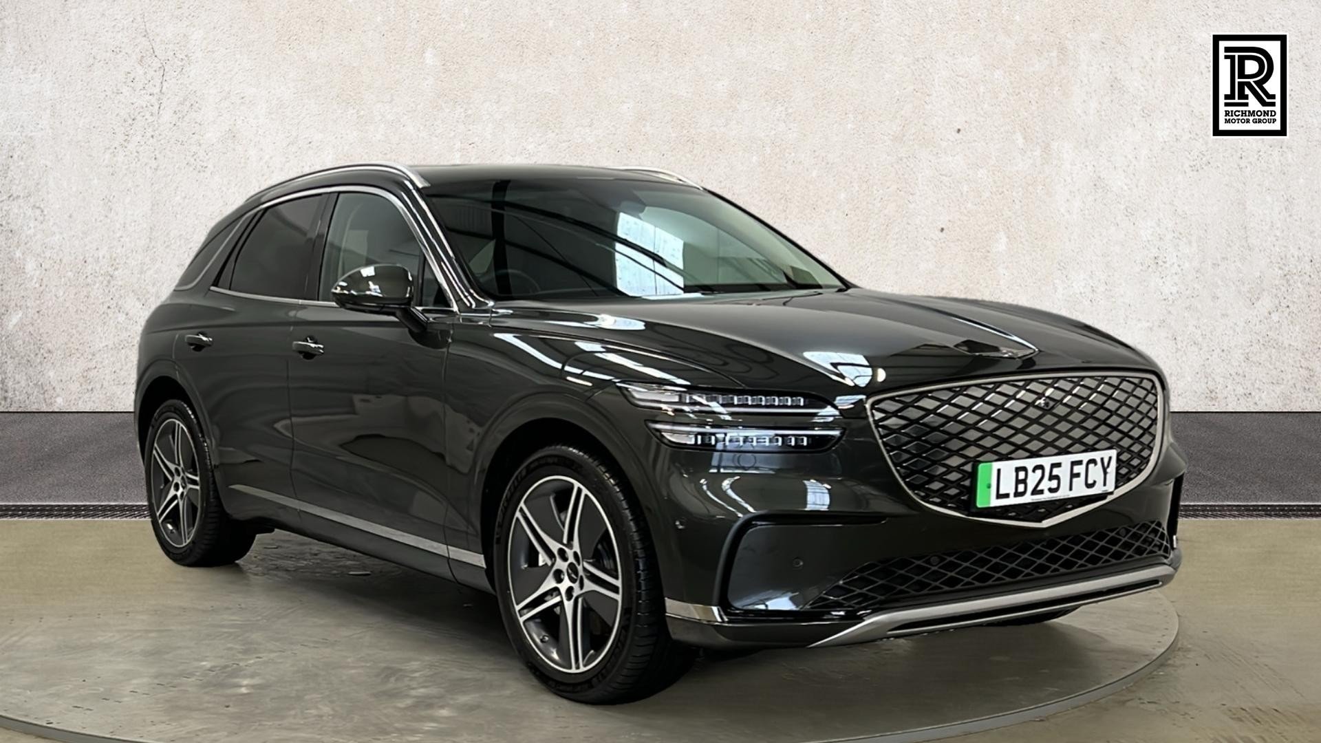 Main listing image - Genesis Gv70