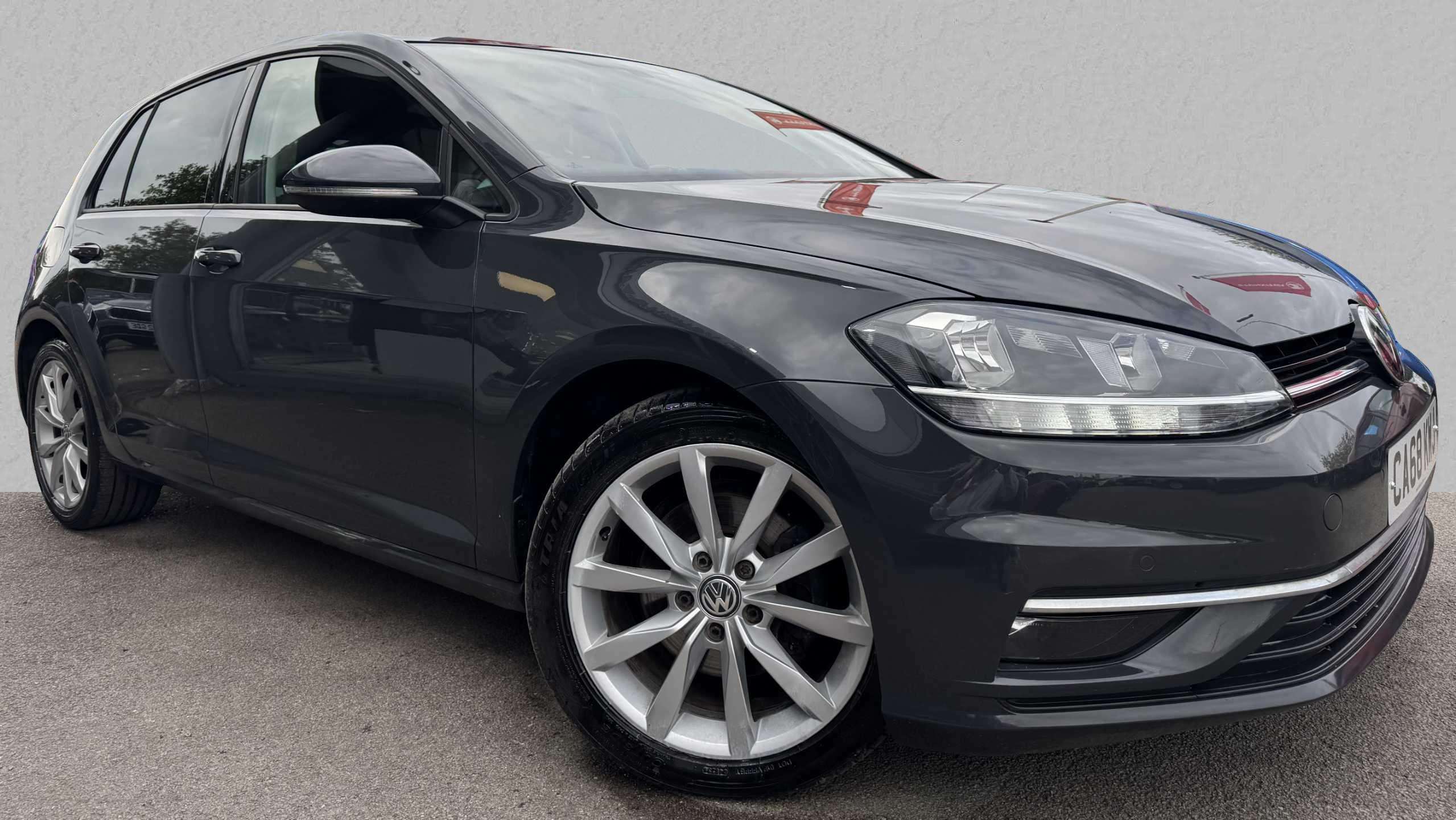 Main listing image - Volkswagen Golf