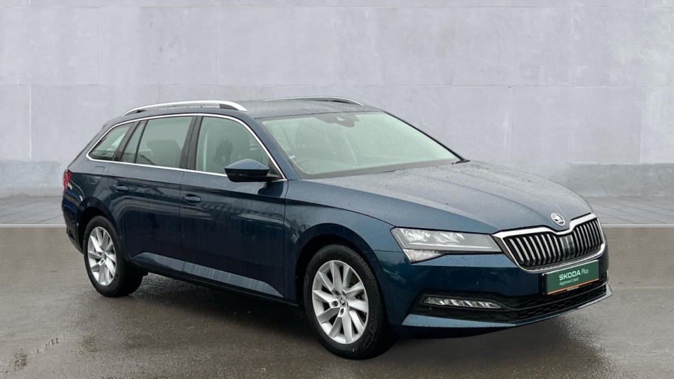 Main listing image - Skoda Superb Estate