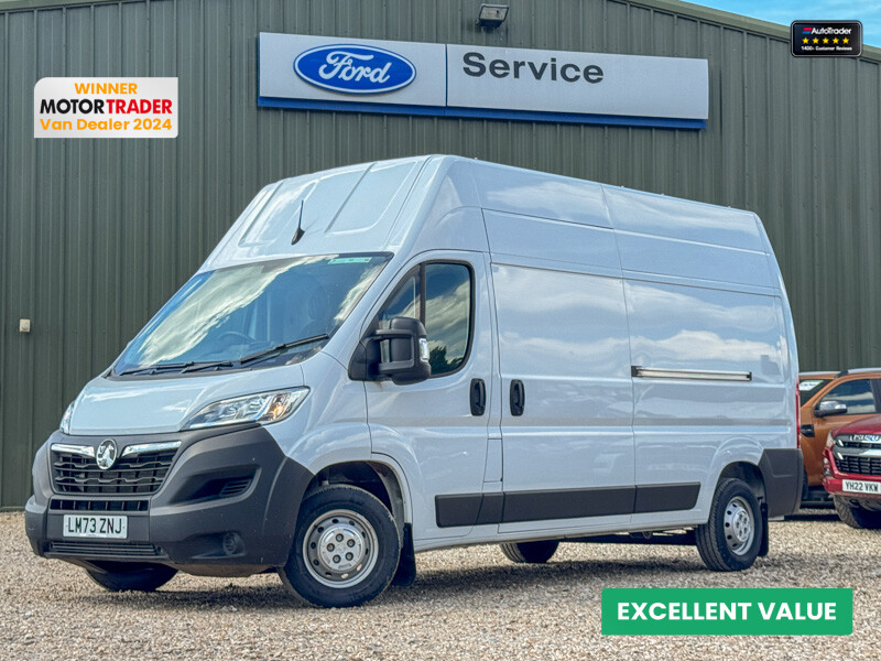 Main listing image - Vauxhall Movano