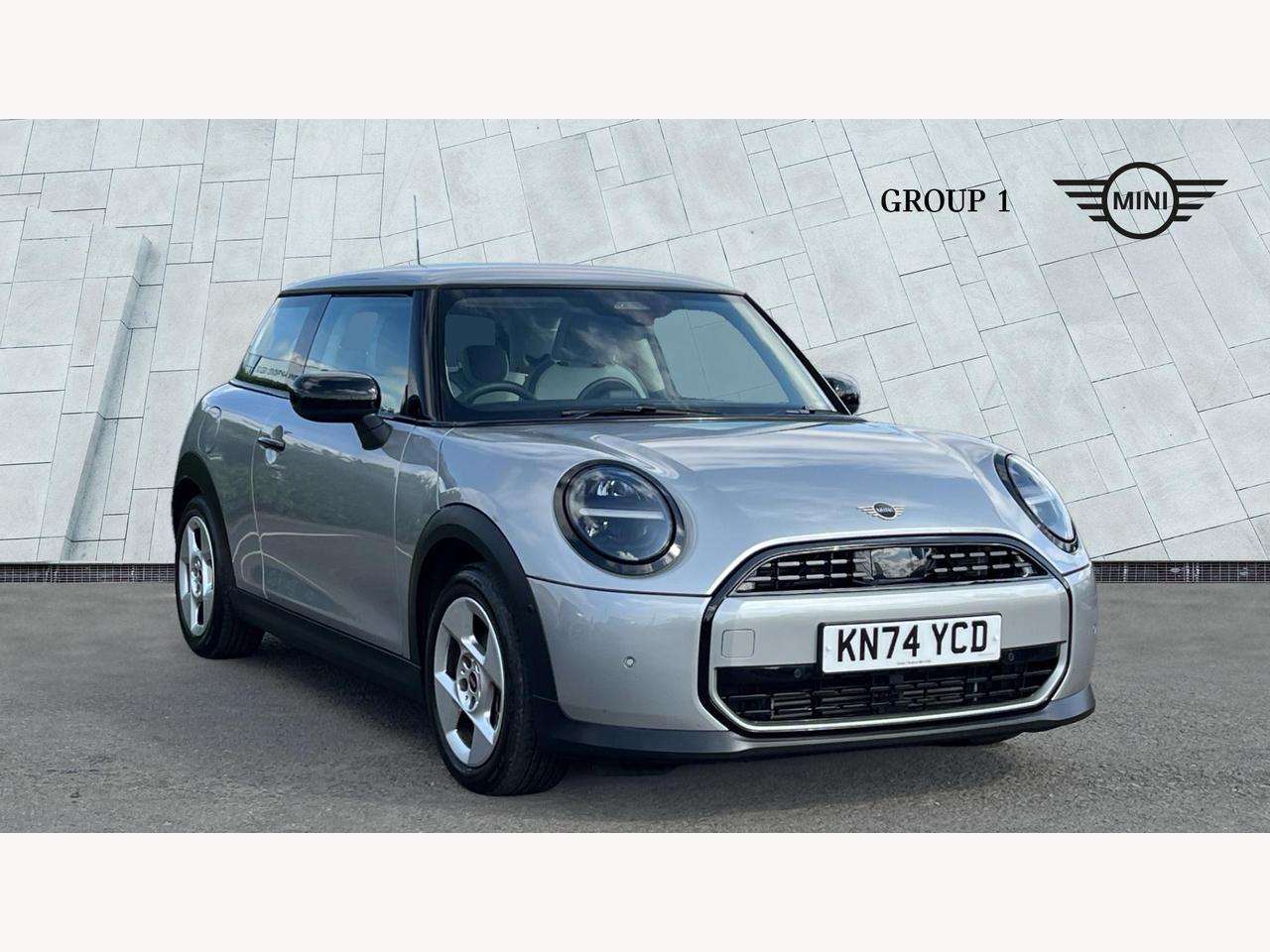 Main listing image - MINI Hatchback