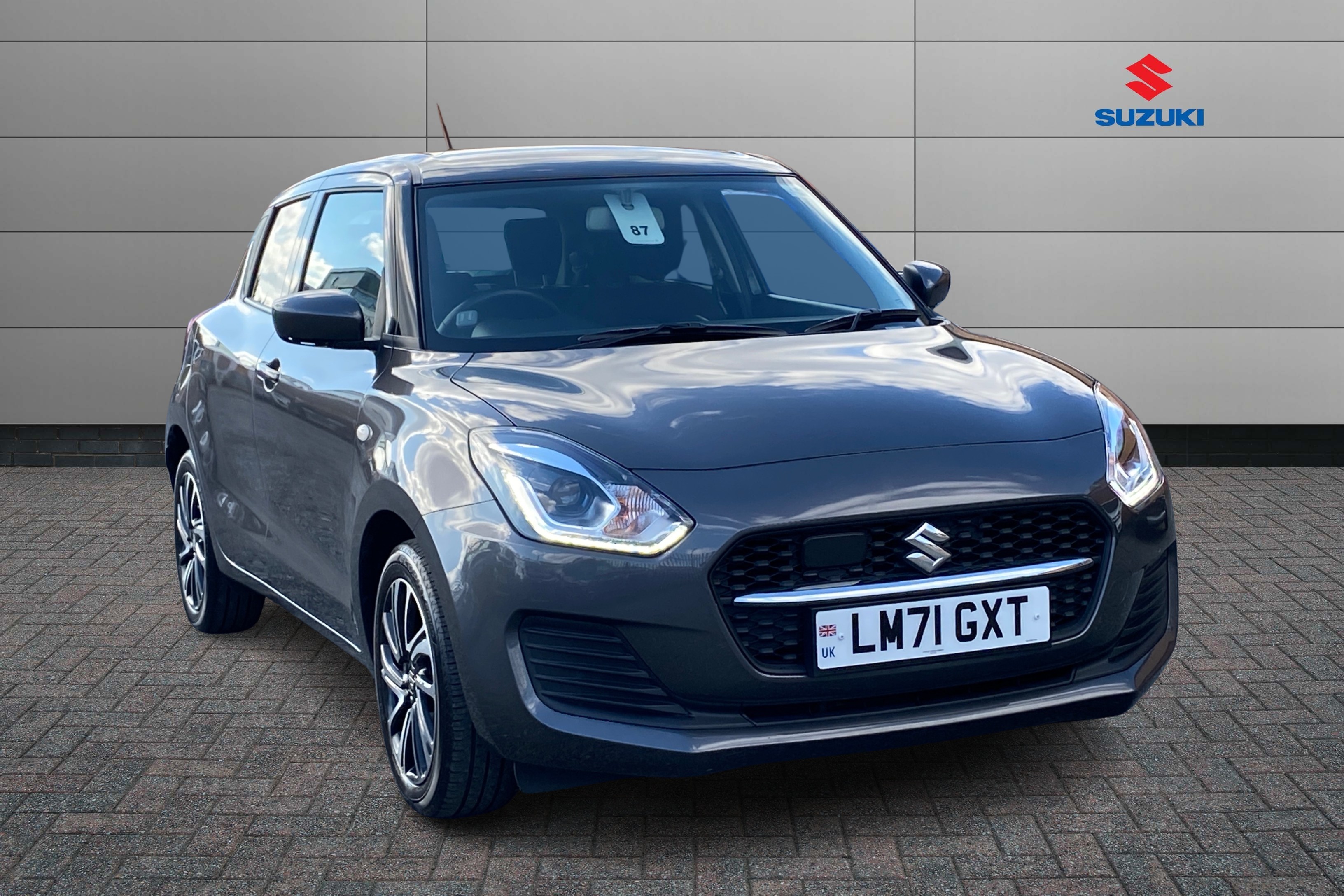 Main listing image - Suzuki Swift