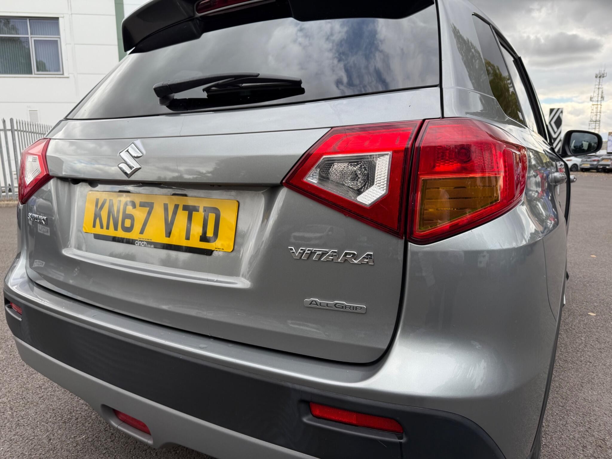 Main listing image - Suzuki Vitara