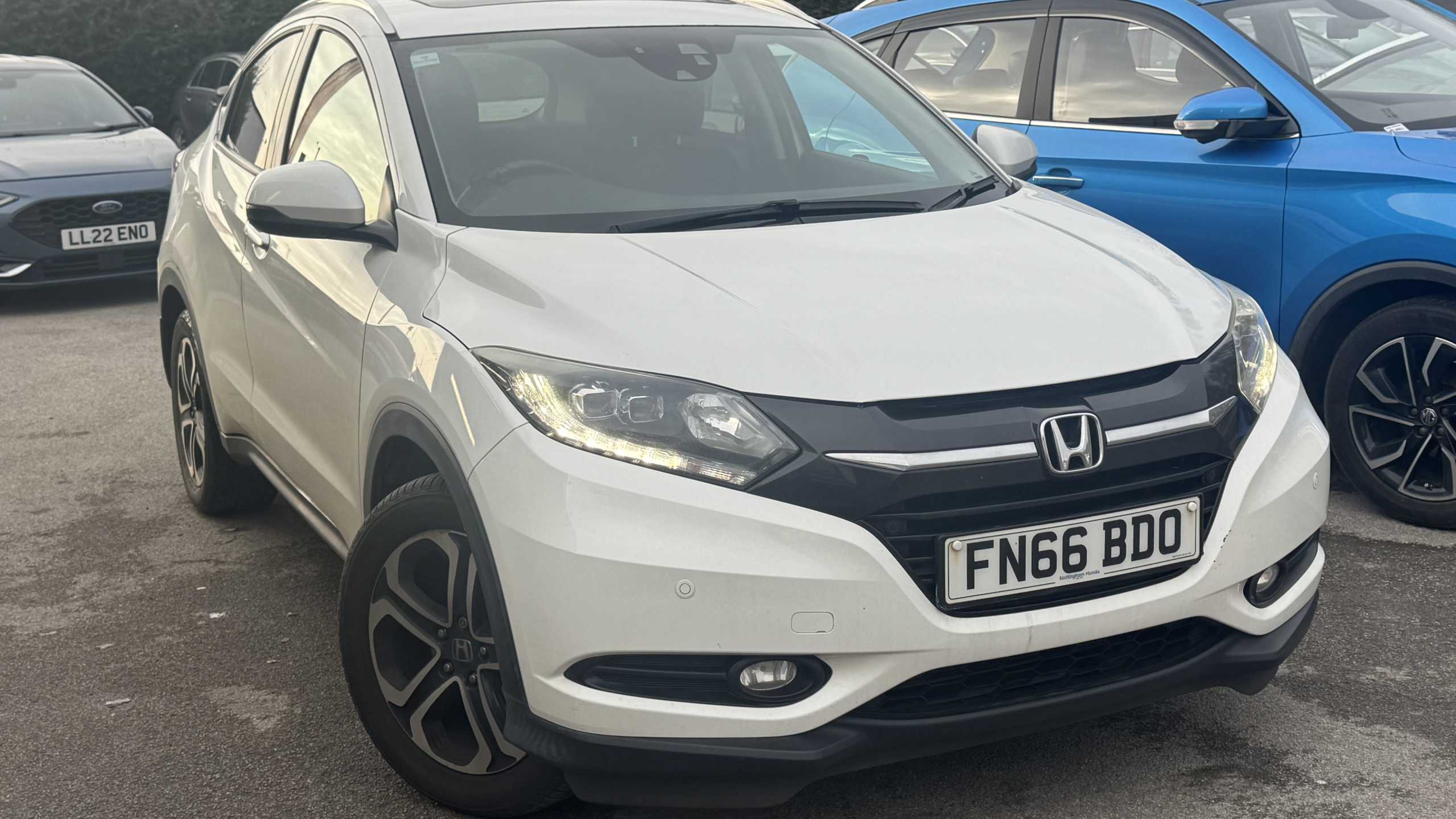 Main listing image - Honda HR-V