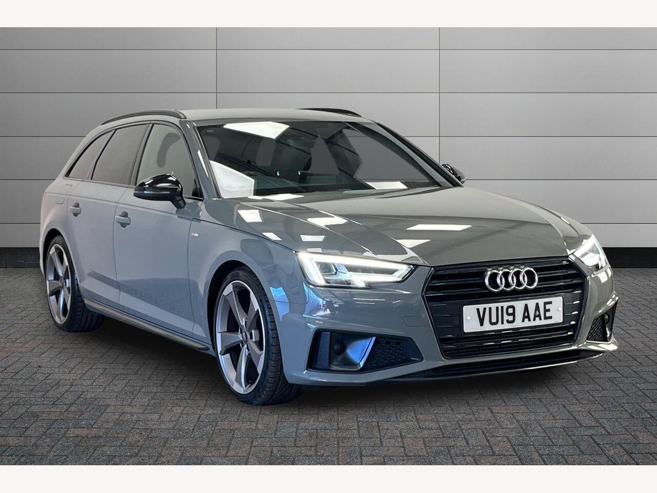 Main listing image - Audi A4 Avant