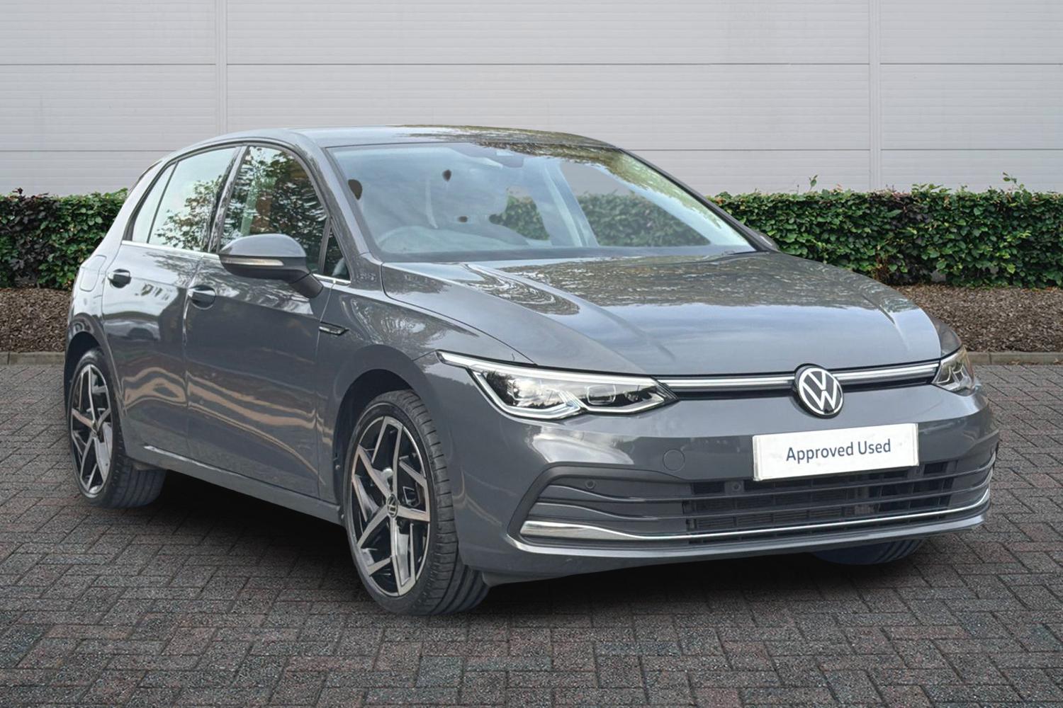 Main listing image - Volkswagen Golf