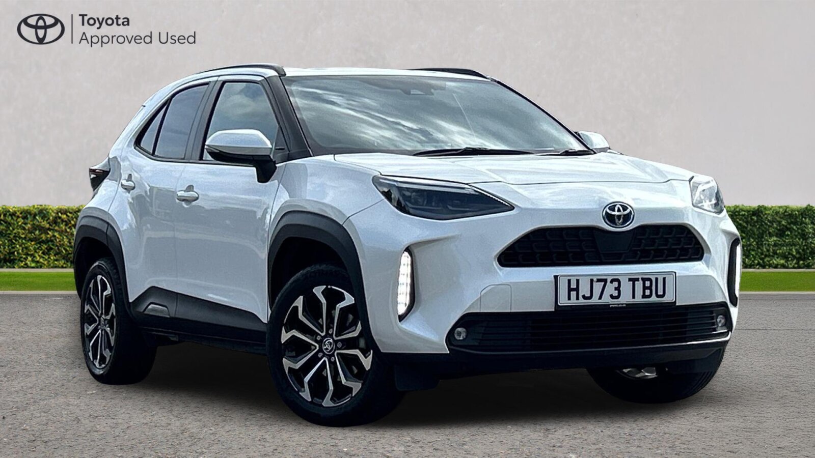 Main listing image - Toyota Yaris Cross