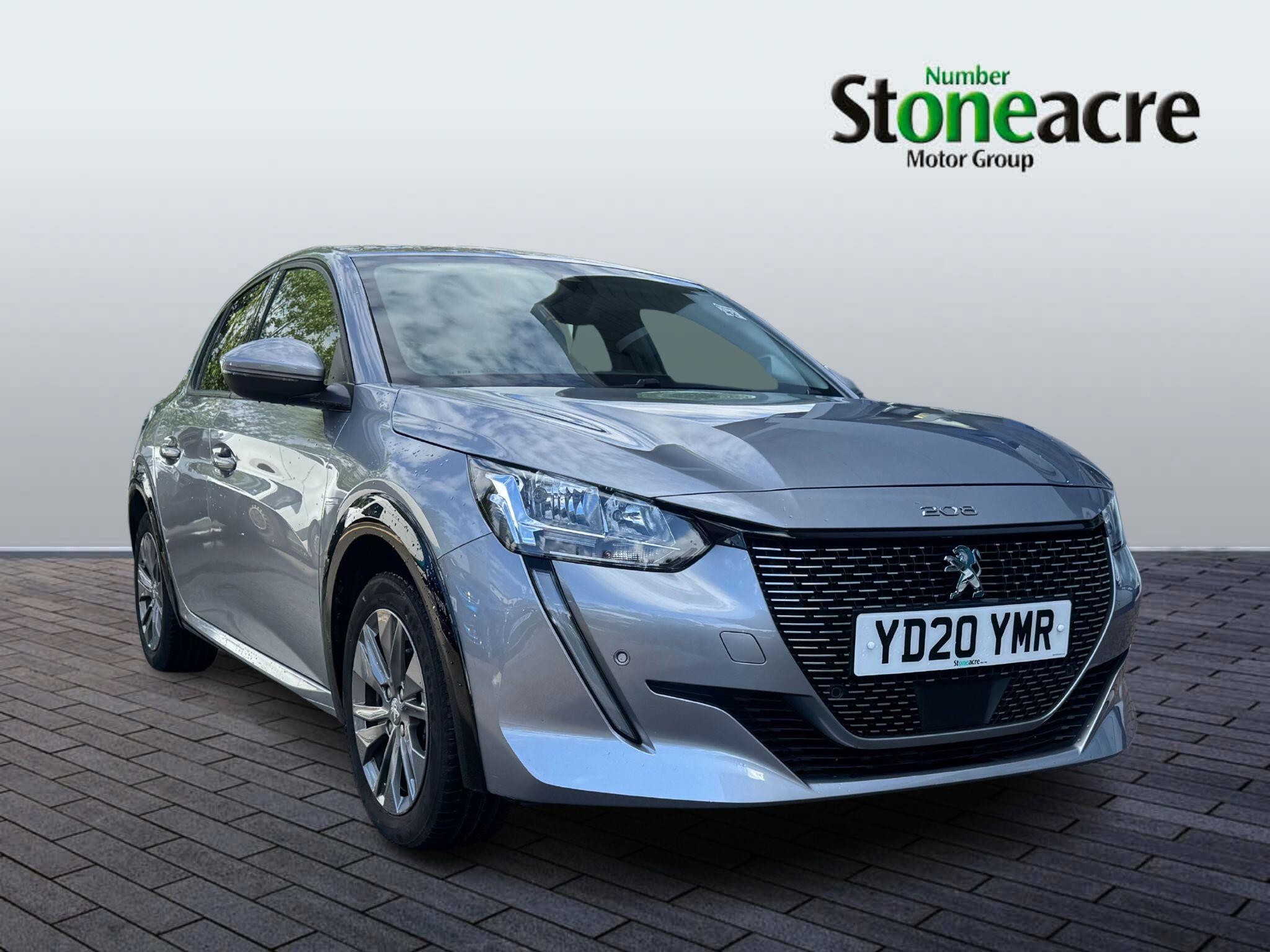 Main listing image - Peugeot e-208