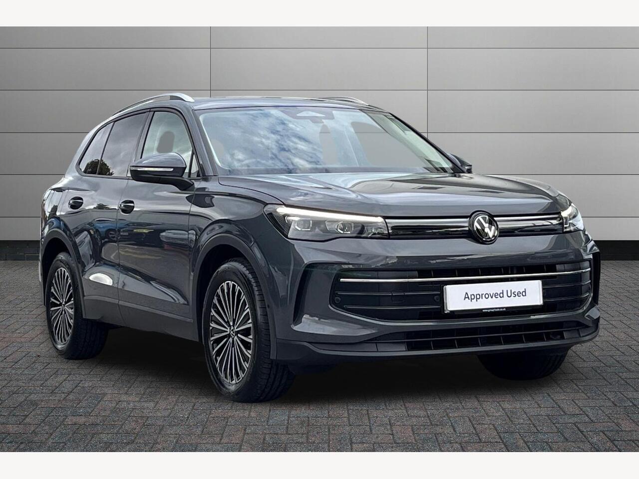Main listing image - Volkswagen Tiguan