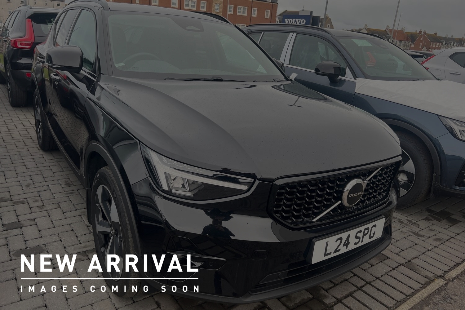 Main listing image - Volvo XC40