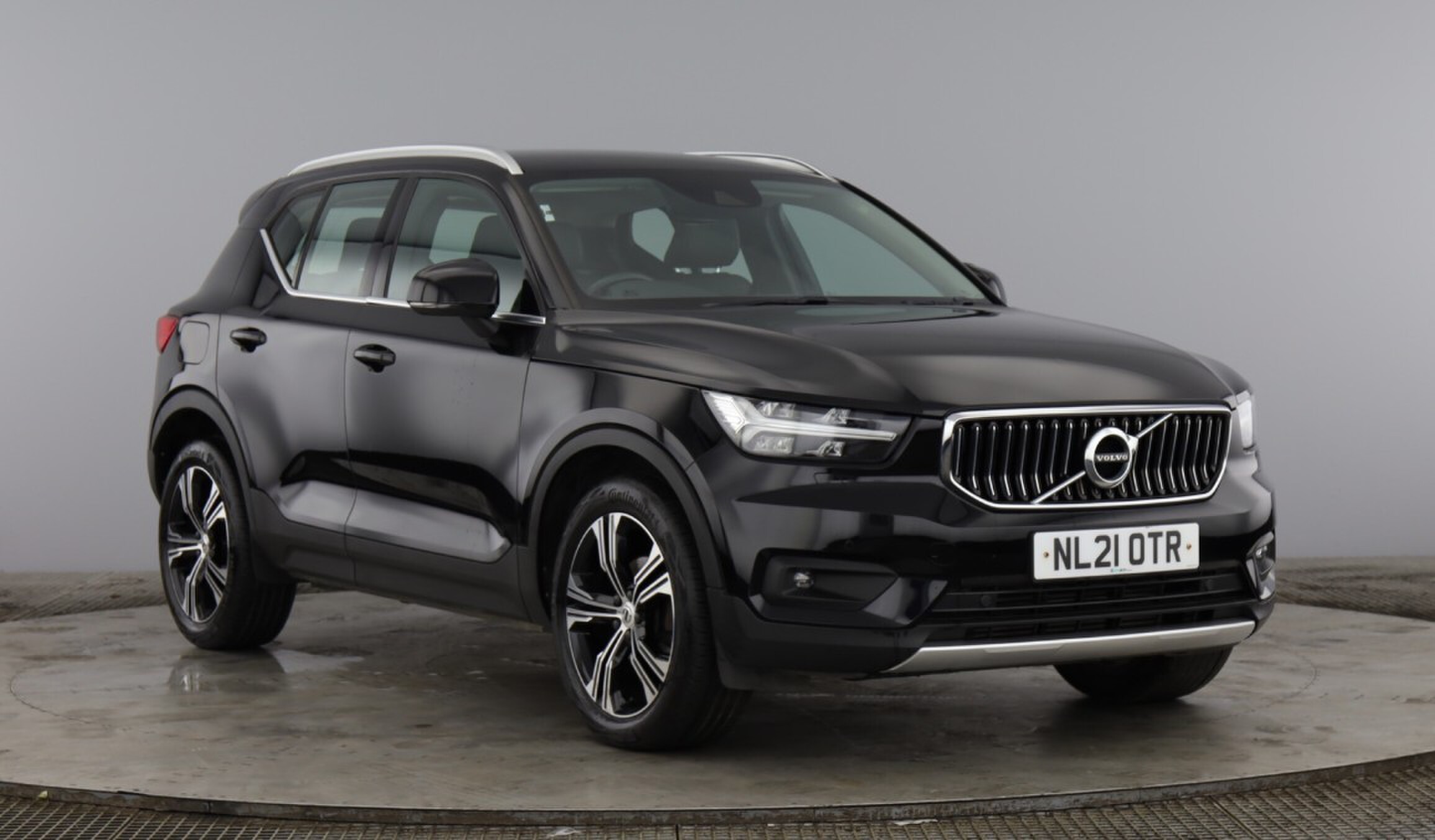 Main listing image - Volvo XC40