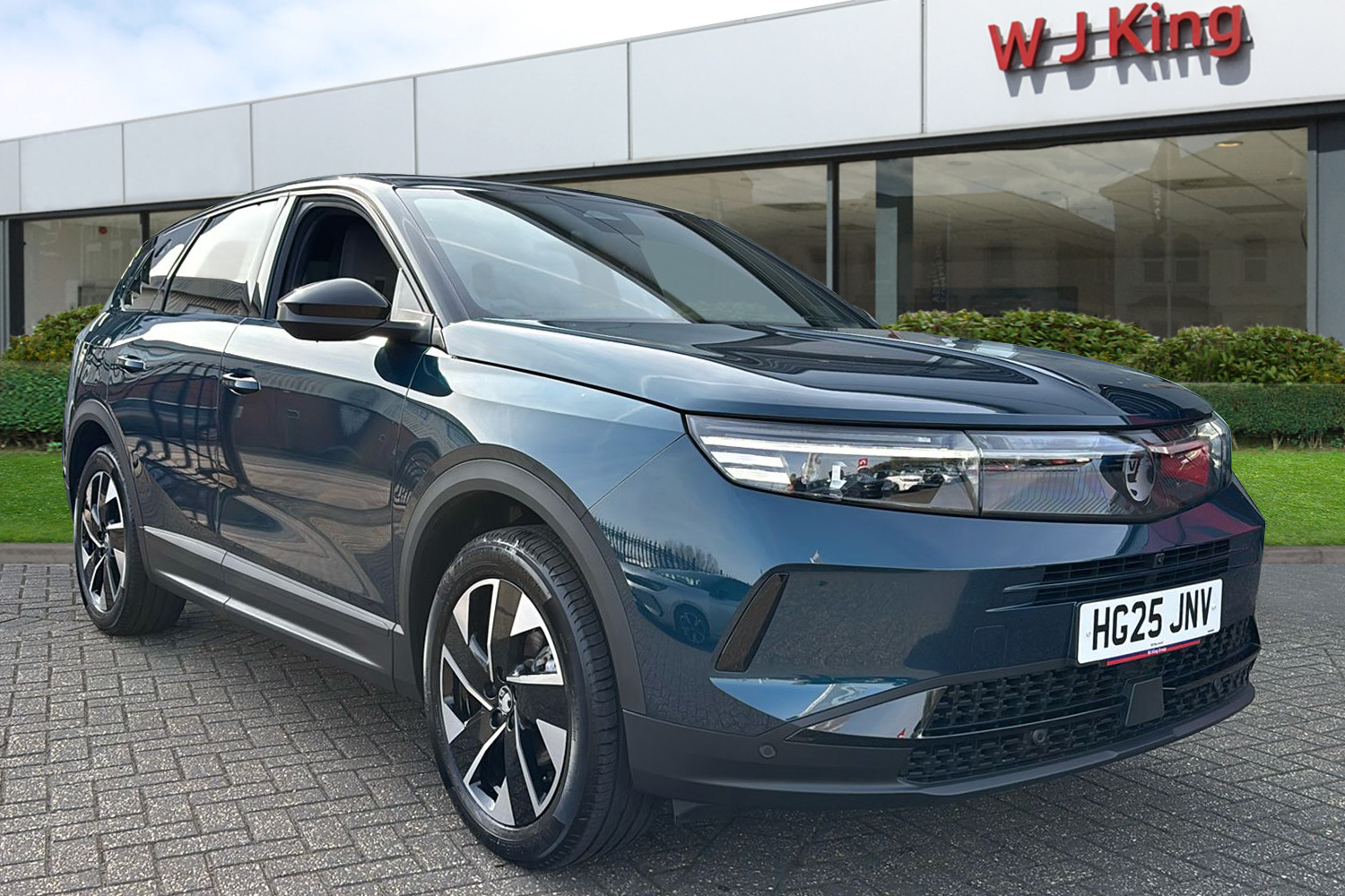 Main listing image - Vauxhall Grandland