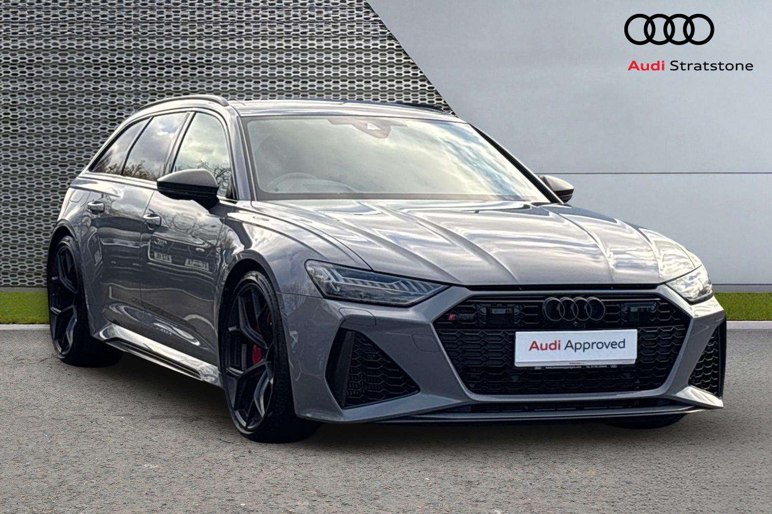 Main listing image - Audi RS6