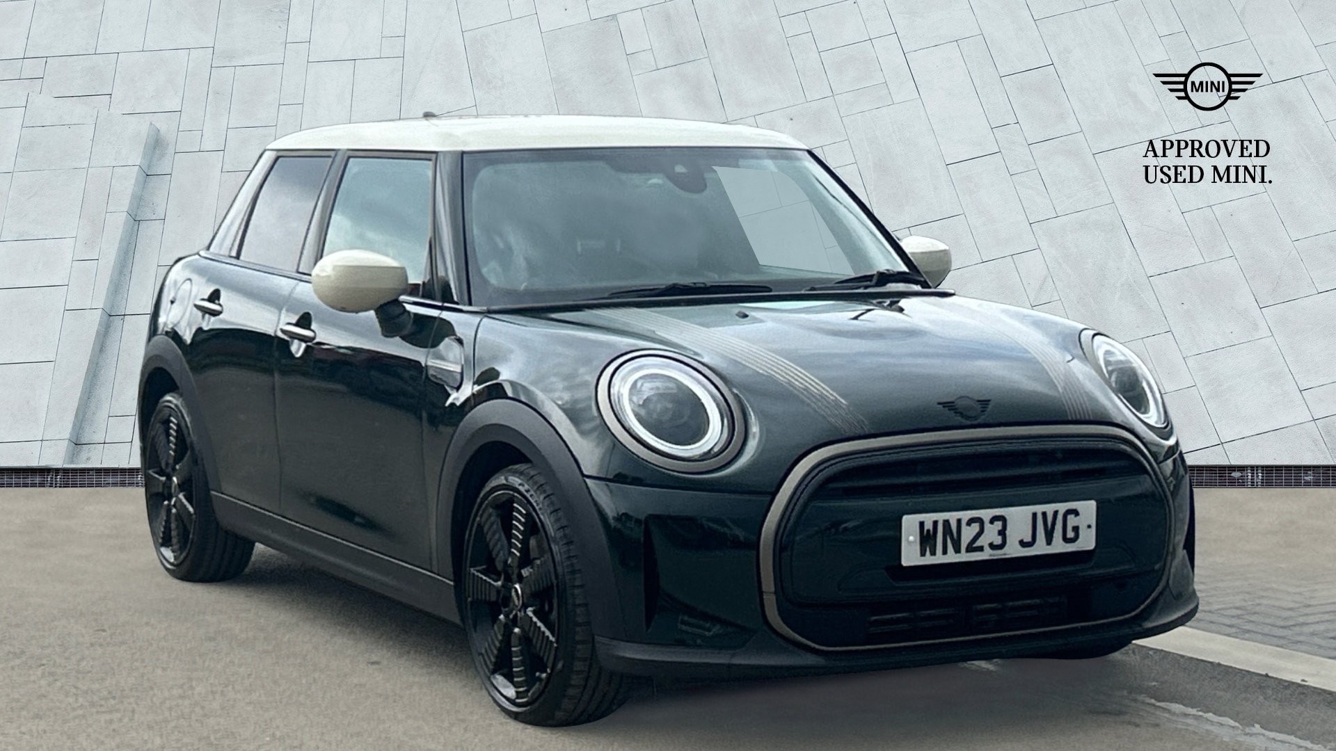 Main listing image - MINI Hatchback 5dr